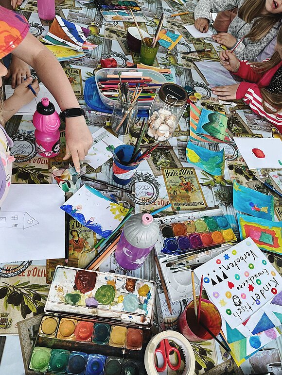 Bunte Bastelmaterialien