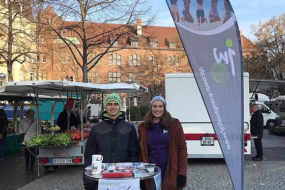 Stand auf dem Marktplatz Jugendwerk